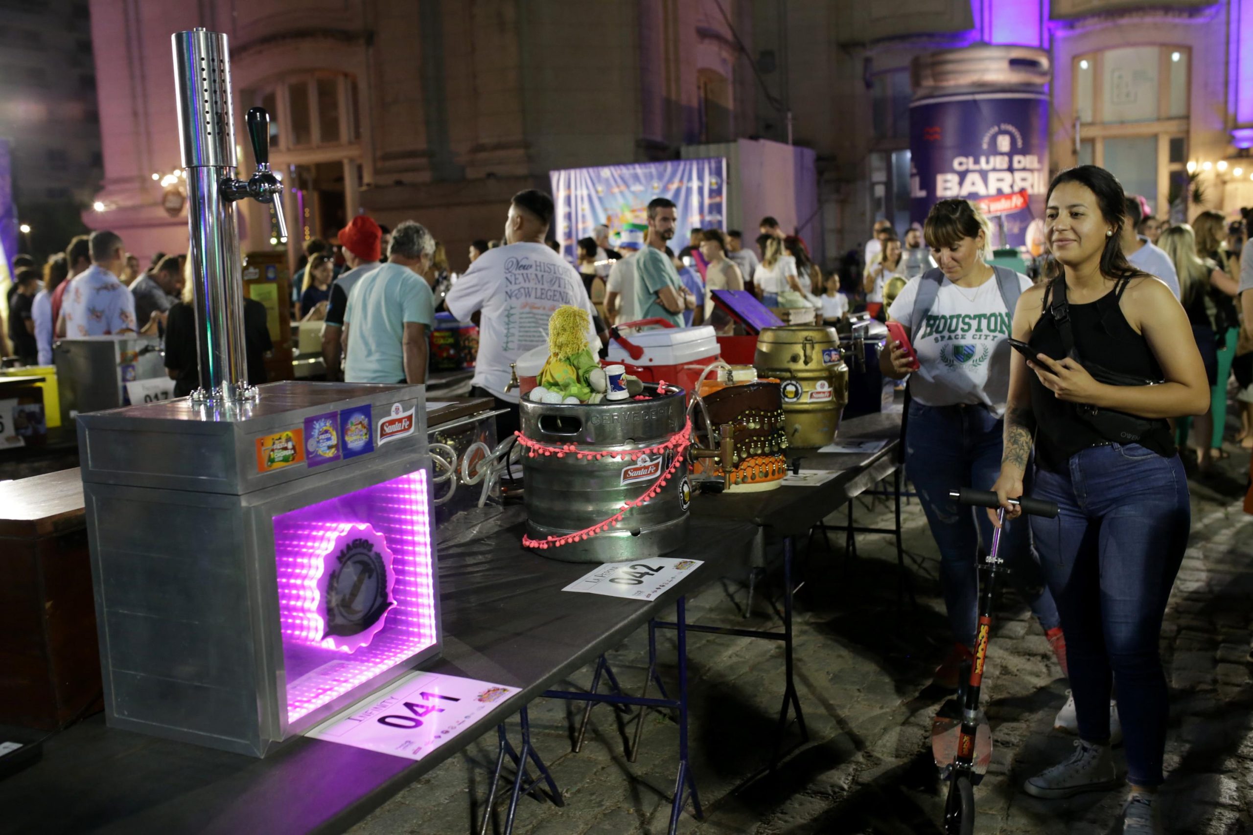 Exposición de choperas en el primer día de la Fiesta de la Chopera.