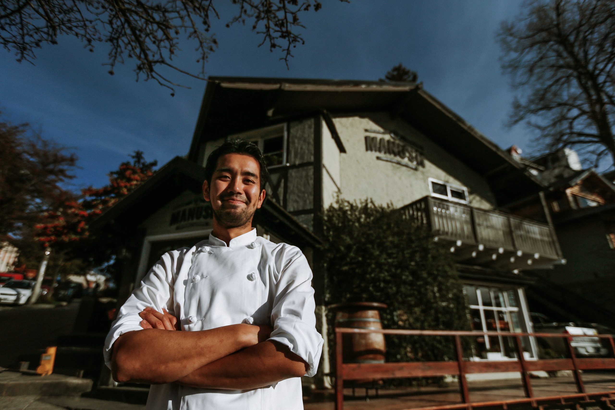 Retrato de Take, chef japonés de cerveza Manush